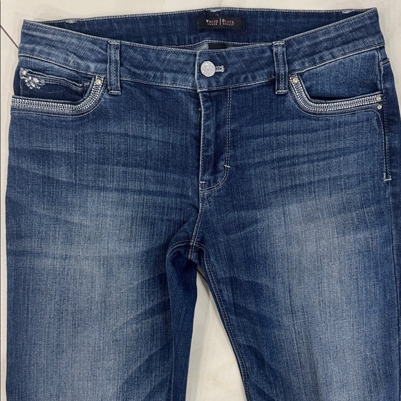 White House Black Market Embellished Boot 
Leg Jeans.  Sz 6 - Picture 2 of 10